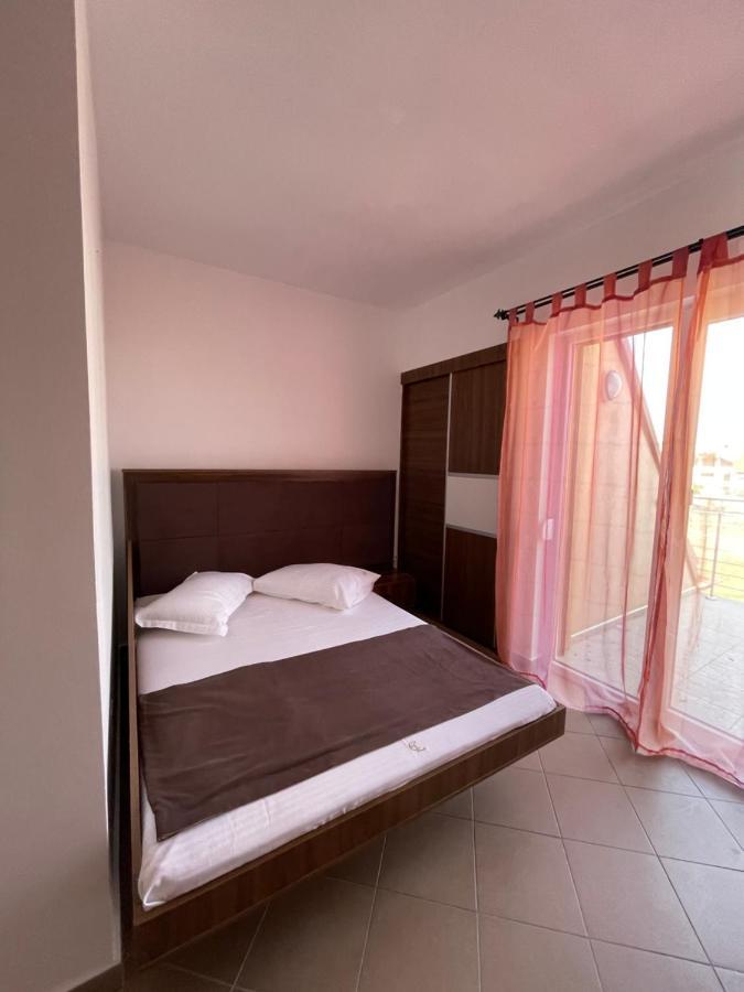 Ametist Casa Leului Otel Navodari Dış mekan fotoğraf